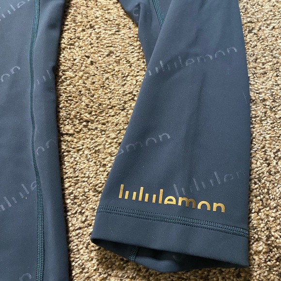 Lululemon size 6 graphic leggings - Picture 4 of 9